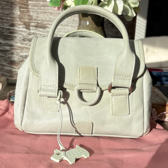 RADLEY LONDON Handbags - RADLEY LONDON Cream Satchel Bag